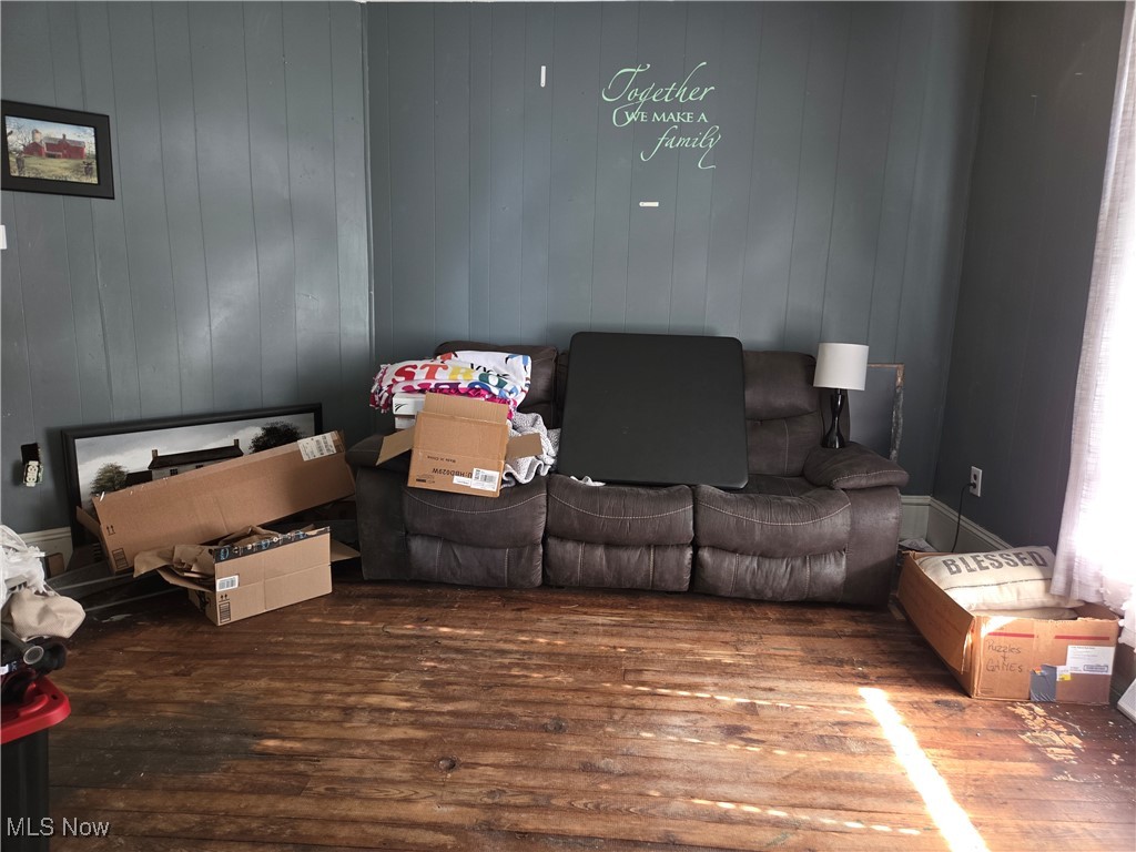 327 N 4th St, Cambridge, Ohio image 6