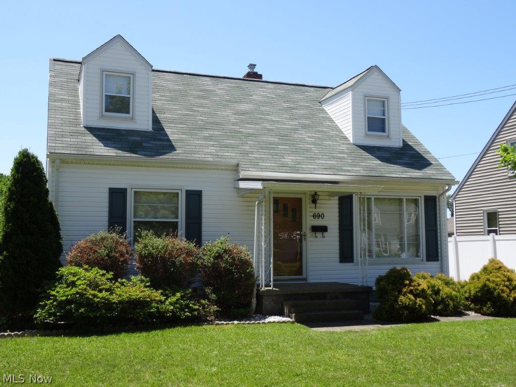 Neat as a pin Firestone Park Cape! This home has been extremely well maintained, the hardwood floors are in excellent condition, nice living area and floor plan - including private back yard and sun room. Ample sized bedrooms including spacious 2nd floor master. Newer roof/siding, Carrier furnace and A/C, 1 car det garage. Schedule your showing today!
