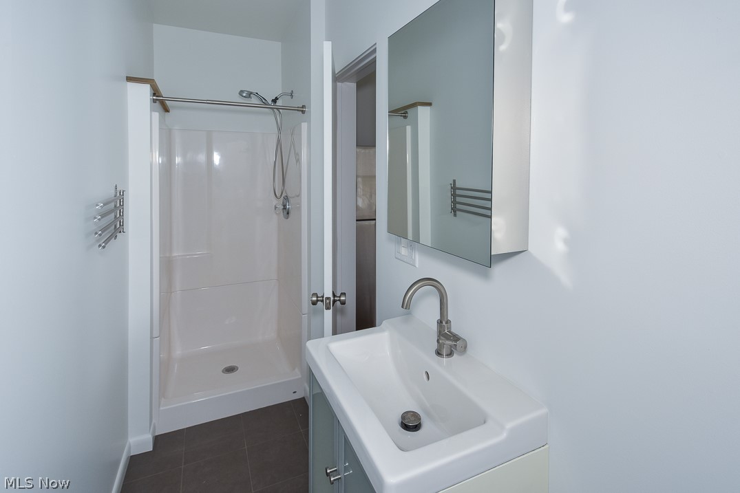 B Pelton Trustees Allotment - Residential Income