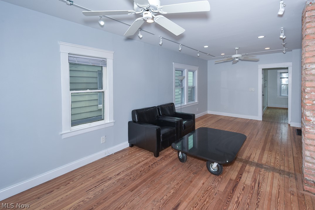 B Pelton Trustees Allotment - Residential Income