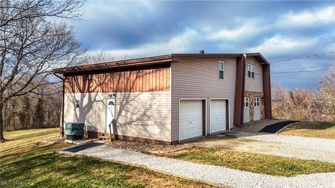 Tiny photo for 448 Ridgeview Drive, St Marys, WV 26170 (MLS # 5175939)