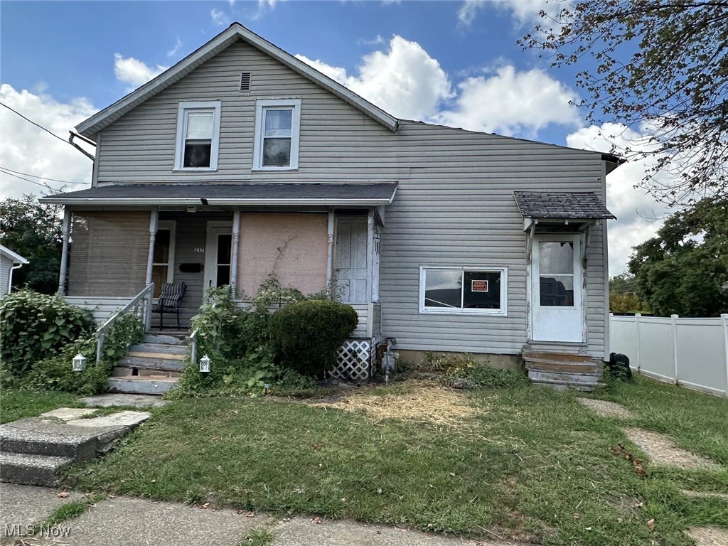 The Hall Street property has 2 separate dwellings on the 68’ X 133’ lot. Front home currently is a 2-story 4-bedroom home w/ approx. 1,778 sq. ft. At one time, it was an up and down 2-bedroom 2-unit building. The other home to the rear is 2-bedroom unit w/ approx. 660 sq. ft. Units have separate utilities, several new windows, and a great lot with access from a nice alley way. Homes will need interior and cosmetic updates but have tons of potential.
TERMS: There is no Buyer’s Premium and no financing contingencies. We require a non-refundable down payment of 10% of the final bid price due the day of auction with the balance due at closing in approx. 30 days. Homes sell in their current “As Is” condition. Sellers will split the cost of an owner’s title insurance policy. Possession is immediate upon closing. Announcements sale day take precedence over printed material.