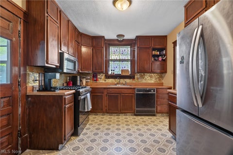 Tiny photo for 1222 W 6th Street, Lorain, OH 44052 (MLS # 5254591)