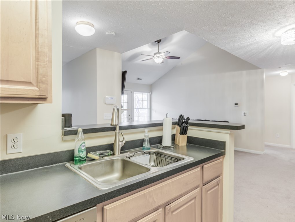 Lenox Crk Condo - Residential