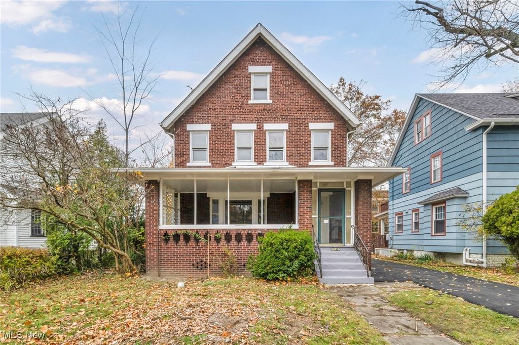 Photo of 3147 Whitethorn Road, Cleveland Heights, OH 44118 (MLS # 5175039)