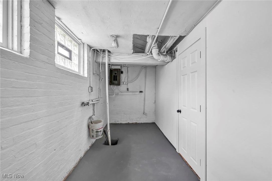 Uplands Sub/Charles A Posts - Residential