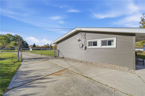 Tiny photo for 1725 Pike Parkway Pkwy, Streetsboro, OH 44241 (MLS # 5255318)