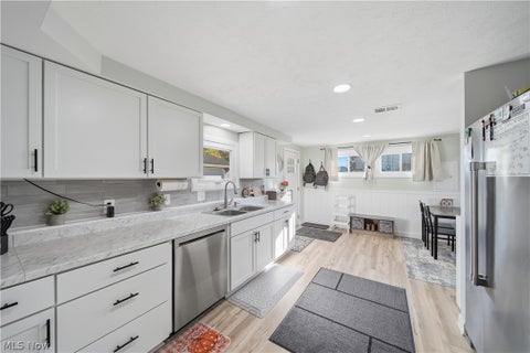 Tiny photo for 1725 Pike Parkway Pkwy, Streetsboro, OH 44241 (MLS # 5255318)