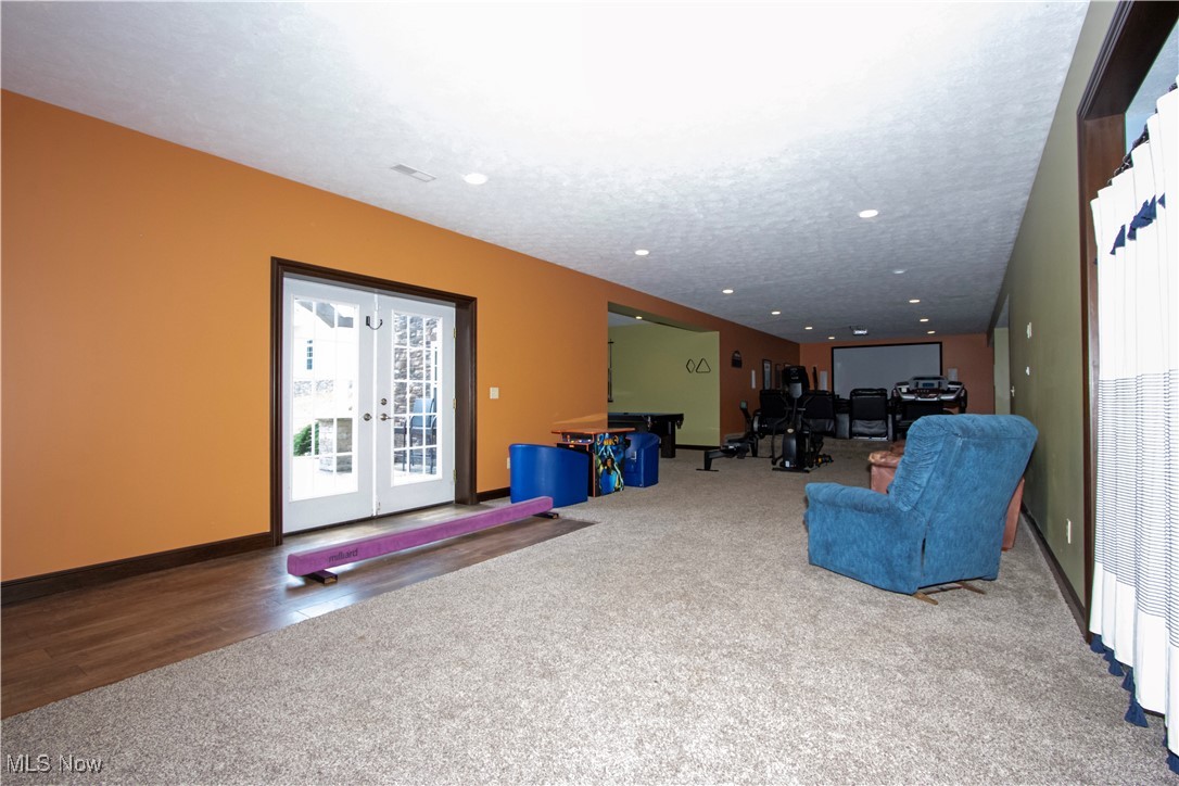 Estates/6 Mile Station - Residential