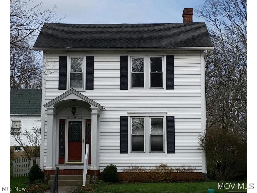 Beautiful Victorian home on a corner lot with restored wood floors in the 1st floor and original built-ins. Updated kitchen and bathrooms, 10 year old roof, newer boiler system, insulated windows, siding, beautiful curb appeal. Elem: Washington Elementary School Elem/Bus: N JrHigh: Marietta Middle School School JrHigh/Bus: Y High: Marietta High School High/Bus: Y Fire: CIT Police: CTY PossFreeGas: N ;SQFT=Fin L1:1065, Fin L2:912, Fin Above:1977, Fin Total:1977, Unfin L1:0, Unfin L2:0, Unfin Bsmt:432, Unfin Above:432;PRKG= On Street