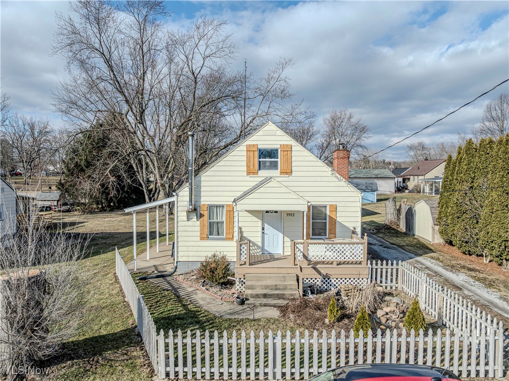 5911 Cassidy Street, Louisville, Ohio image 1