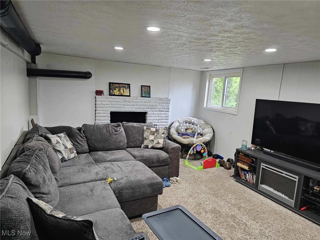 3588 Albrecht Road, Akron, Ohio image 27