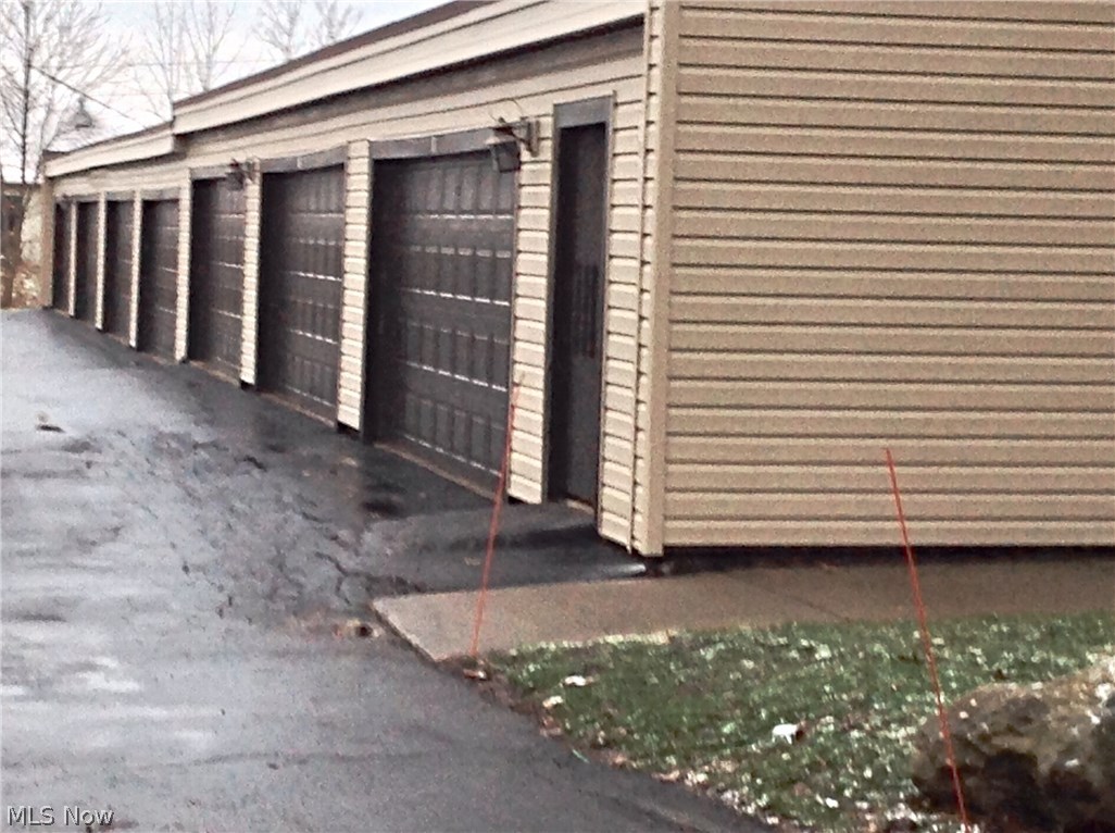 Oak Knolls Condo - Residential