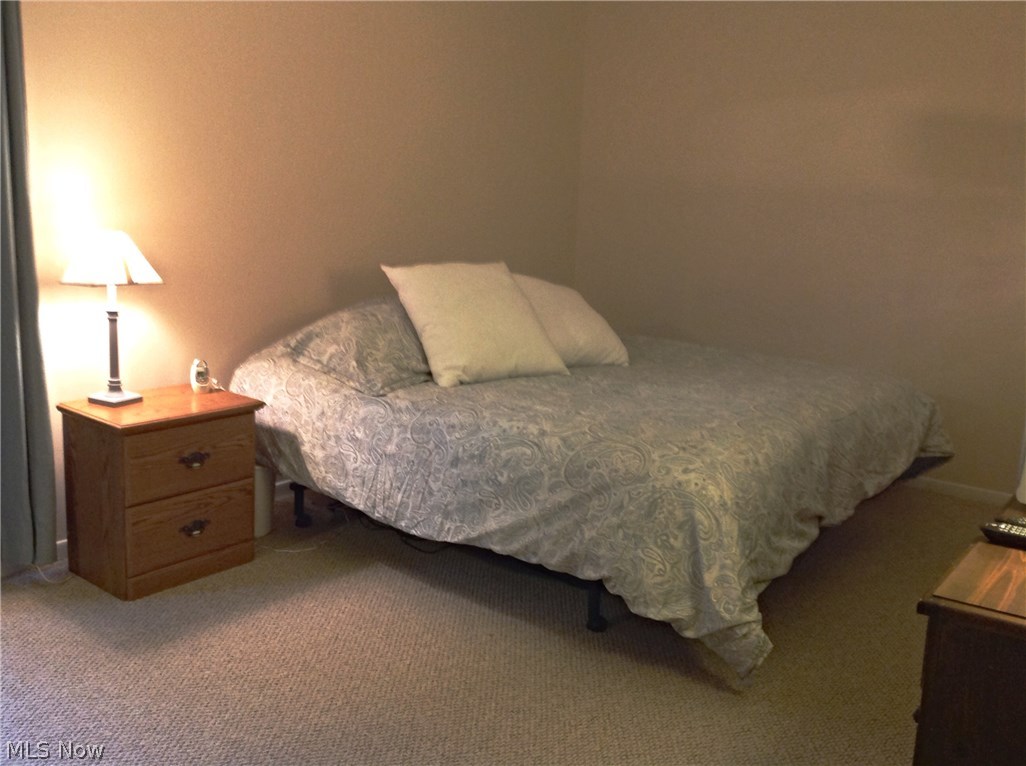 Oak Knolls Condo - Residential