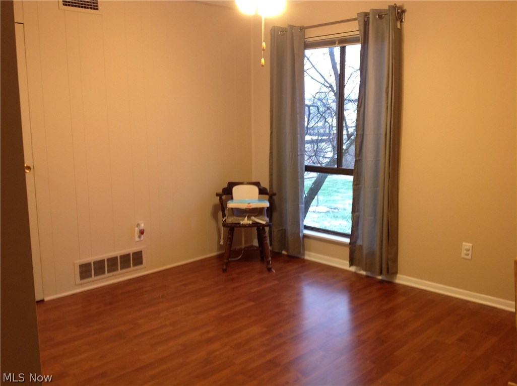 Oak Knolls Condo - Residential