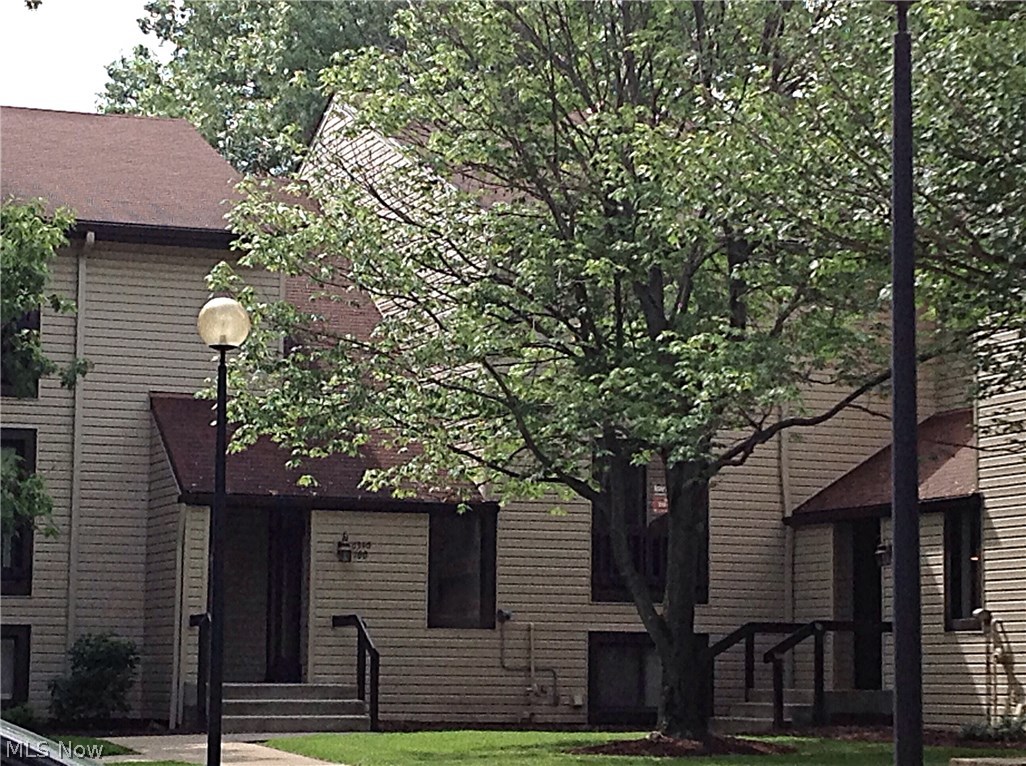 Oak Knolls Condo - Residential