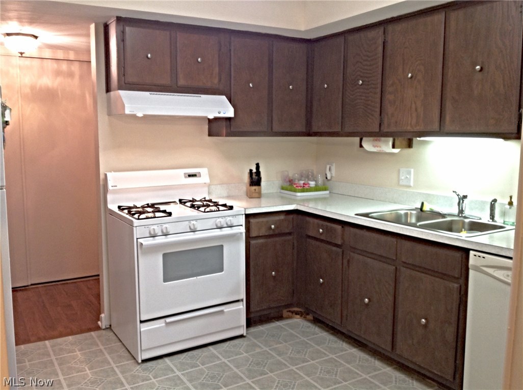 Oak Knolls Condo - Residential