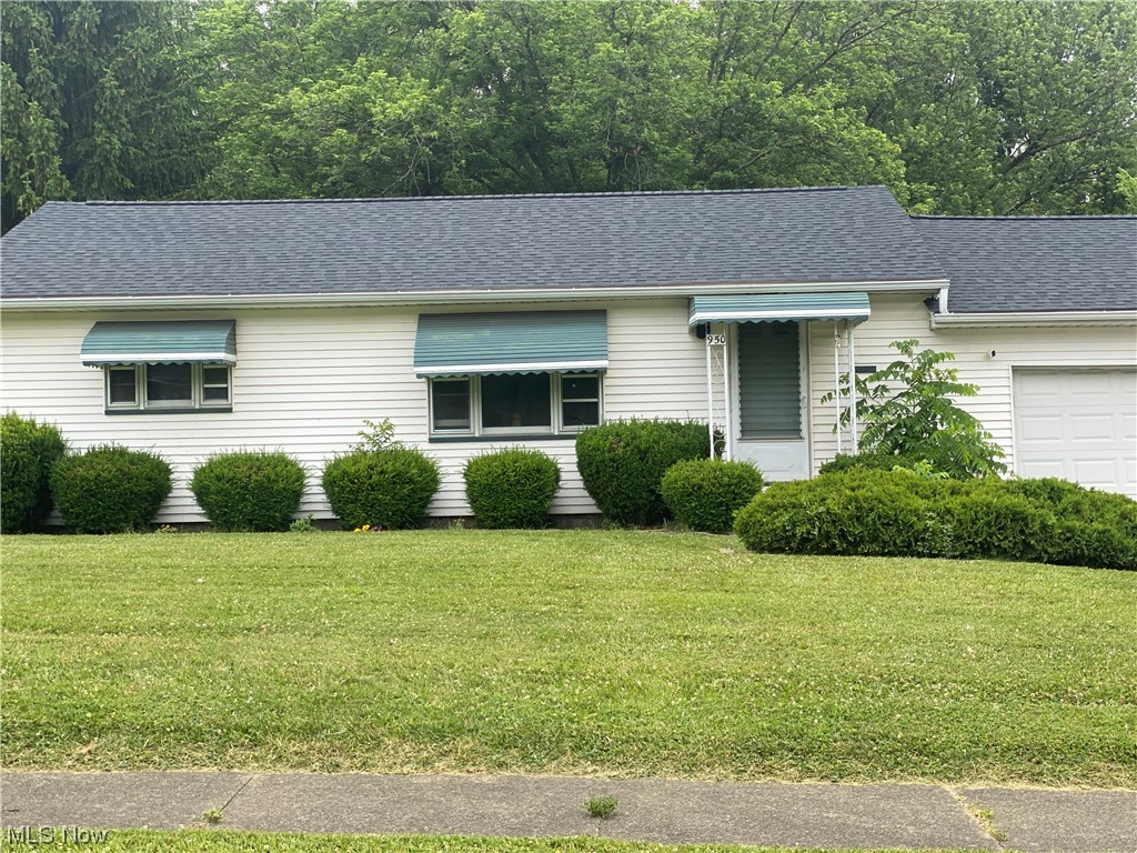 Dewey Manor 03 - Residential