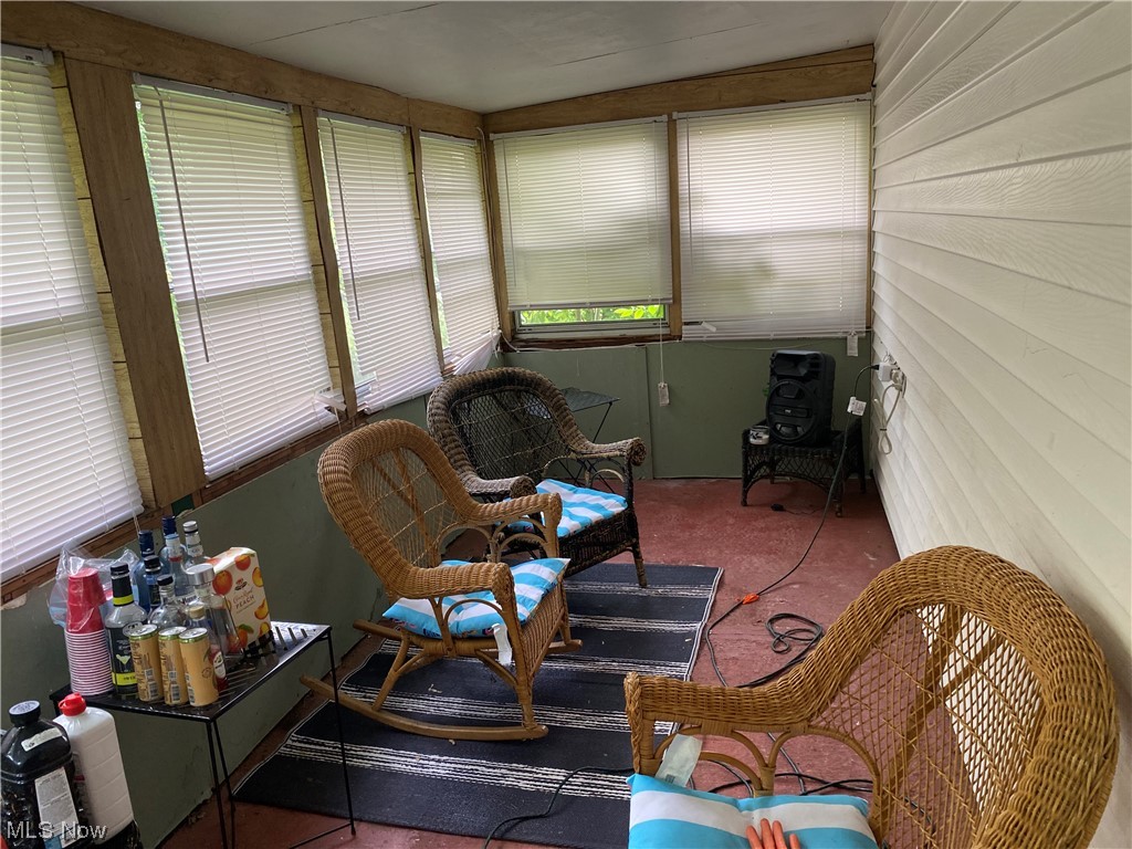 Dewey Manor 03 - Residential