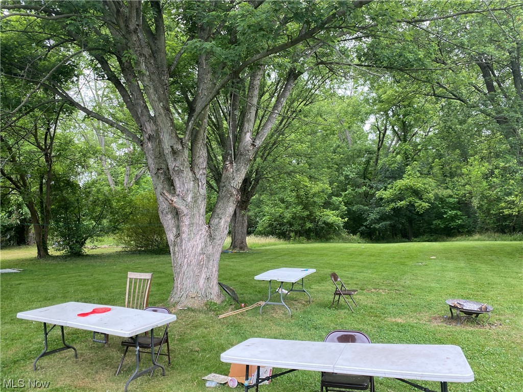 Dewey Manor 03 - Residential