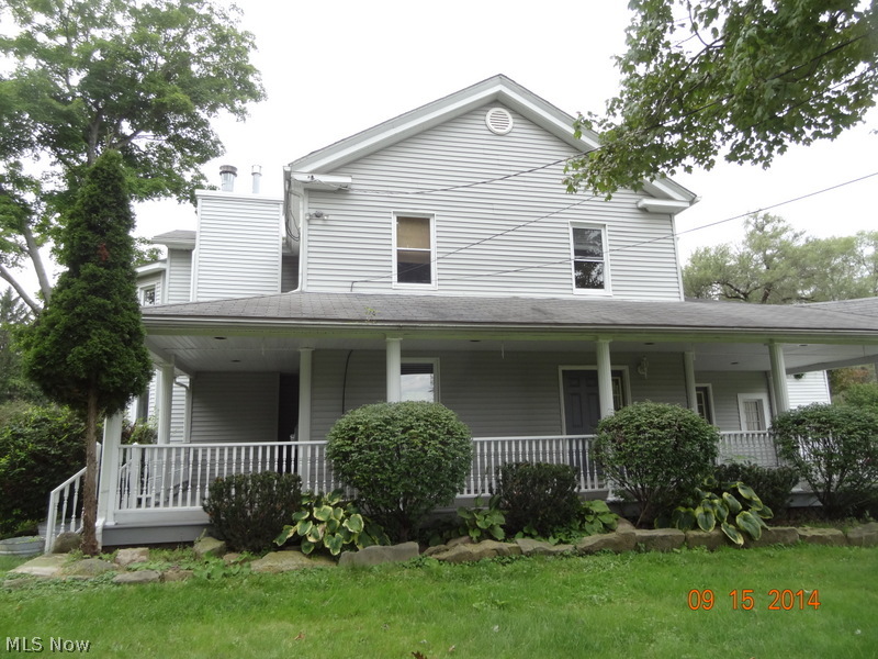 This beautiful spacious home has so much to offer. It is close to the Cuyahoga Valley National Park, it has a large tiered deck for summer cook outs, there are 4 nice size bedroom, 3 full baths, 3 fireplaces and a spacious 3 car garage. You won't be disappointed.