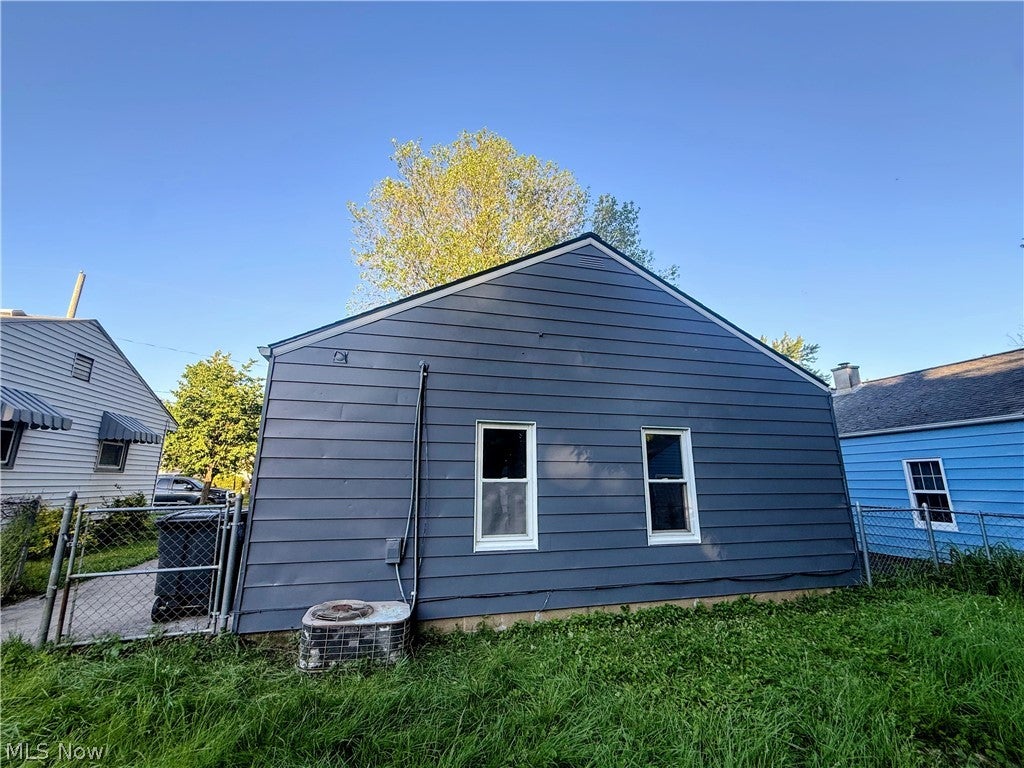 1054 Merton Avenue