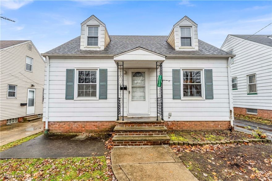 15312 Benhoff Dr, Maple Heights - Spacious 3-bed 1-bath single-family home! //

$ 1425 rent / $ 1425 deposit //
$55 application fee per adult //
1-2 pets OK in this unit. After application pre-approval, a PetScreening is required for any animals to proceed with one of our properties; a PetScreening affidavit is still required if you have no pets. (Some breed restrictions apply per HUD guidelines). //
NO SMOKING //
1 time $169 non-refundable set up fee paid at lease signing //

$35/month required resident benefit package; can include personal property/liability insurance for an additional $10/month for $45/month total. //

*** MOVE-IN DATE 21-60 DAYS OUT TO ACCOMMODATE REQUIRED CITY COMPLIANCE WITH CITY OF MAPLE HTS. - MOVE-IN DATE TBD, NO EXCEPTIONS. *** //

After application Pre-Approval 1 applicant per household application is required to fill out a PetScreening application before being about to proceed with placing a Reservation Fee for one of our properties.  You will receive a pre-approval for your application and in order to proceed, the PetScreening is required. Even if you have NO pets - this application must be filled out. One time, non-refundable pet fee of $250-600 per animal applies to all pets & must be paid before or when you pay your first month rent. (No fee for qualified assistance animals). //

Our application is processed through secure site: Findigs, and they require ID and income verification. Without this, your application will not be processed. They offer 24/7 chat support on their application directly if you have any questions. //

BEDROOMS: 3 //
BATHROOMS: 1 //
APPLIANCES PROVIDED: Stove //
UTILITIES / RESIDENT RESPONSIBILITY: Residents are responsible for all utilities including: water/sewer/trash, gas & electric and are responsible to maintain lawn care maintenance & snow removal. //

Serious inquiries only.