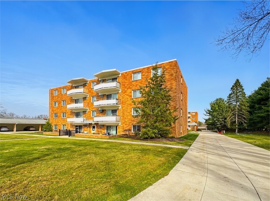 Pine Crest Condo - Residential