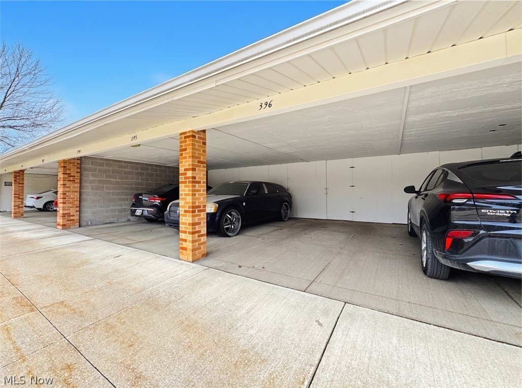 Pine Crest Condo - Residential