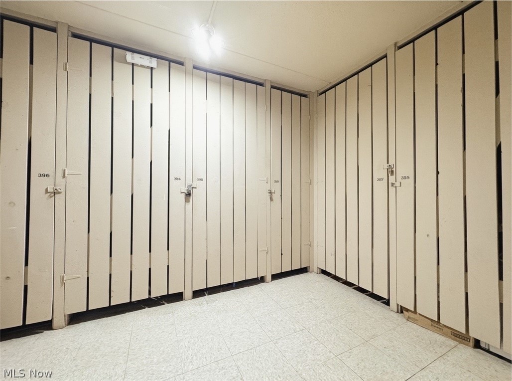 Pine Crest Condo - Residential