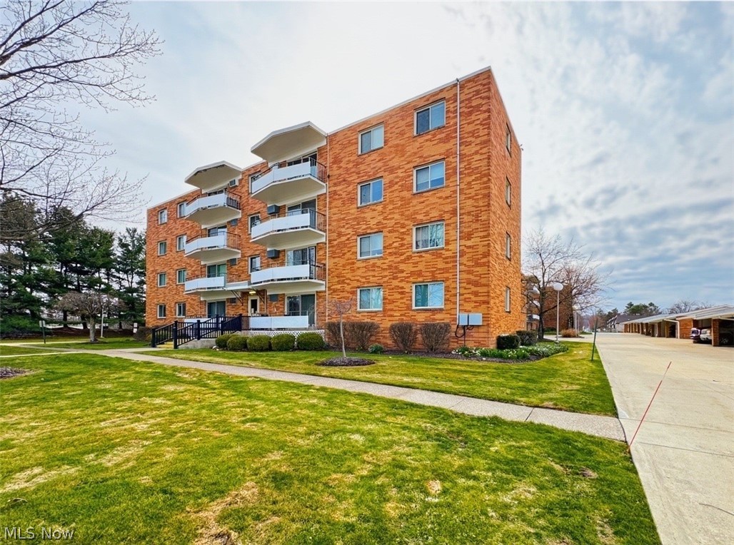 Pine Crest Condo - Residential