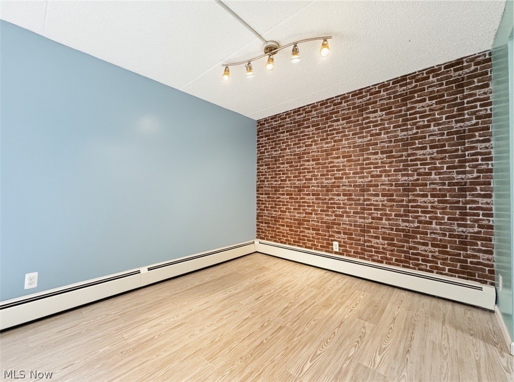 Pine Crest Condo - Residential