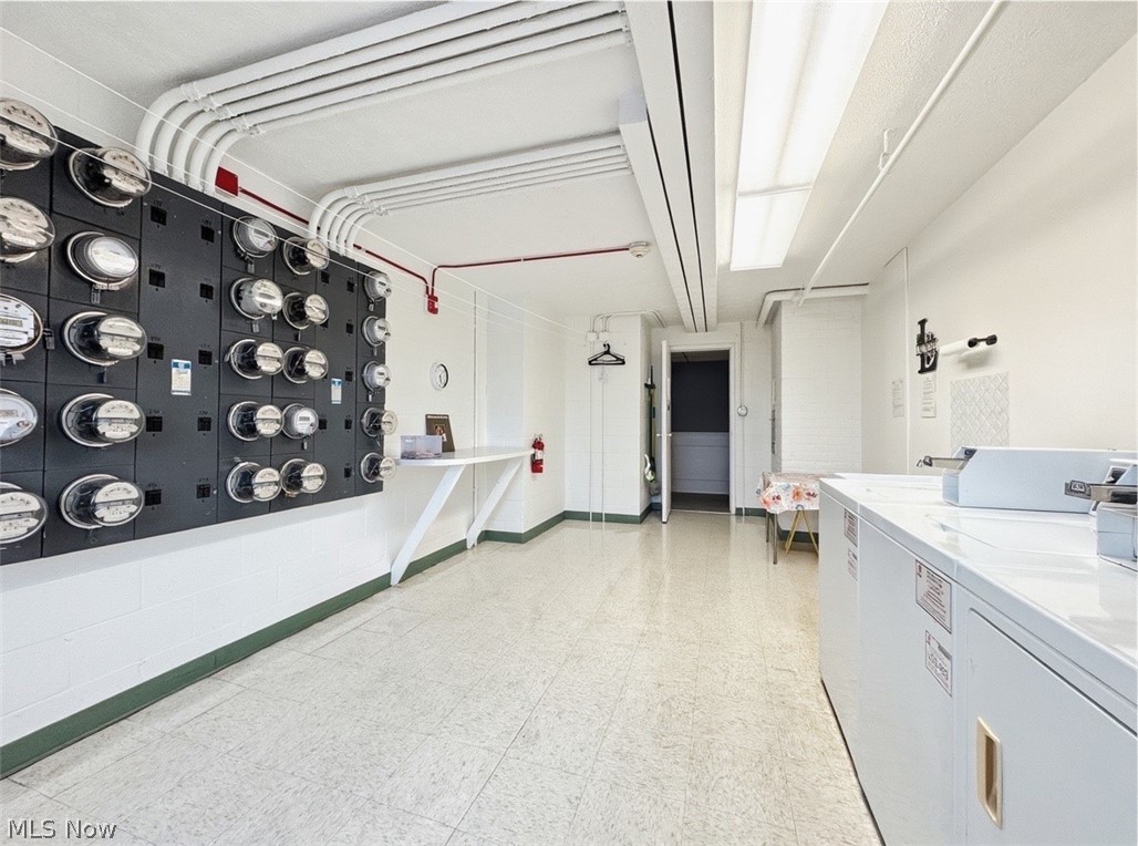 Pine Crest Condo - Residential