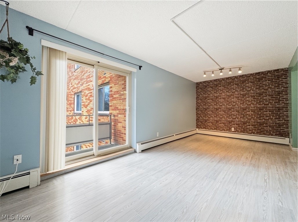 Pine Crest Condo - Residential