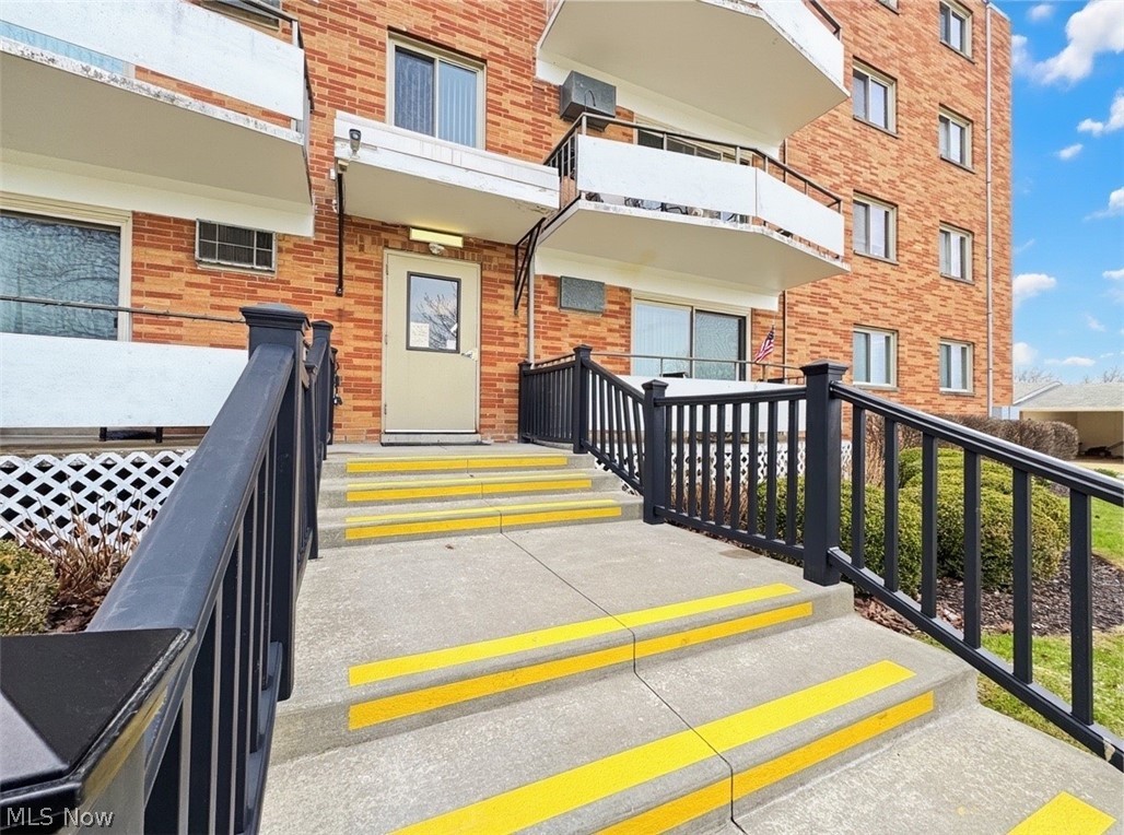 Pine Crest Condo - Residential