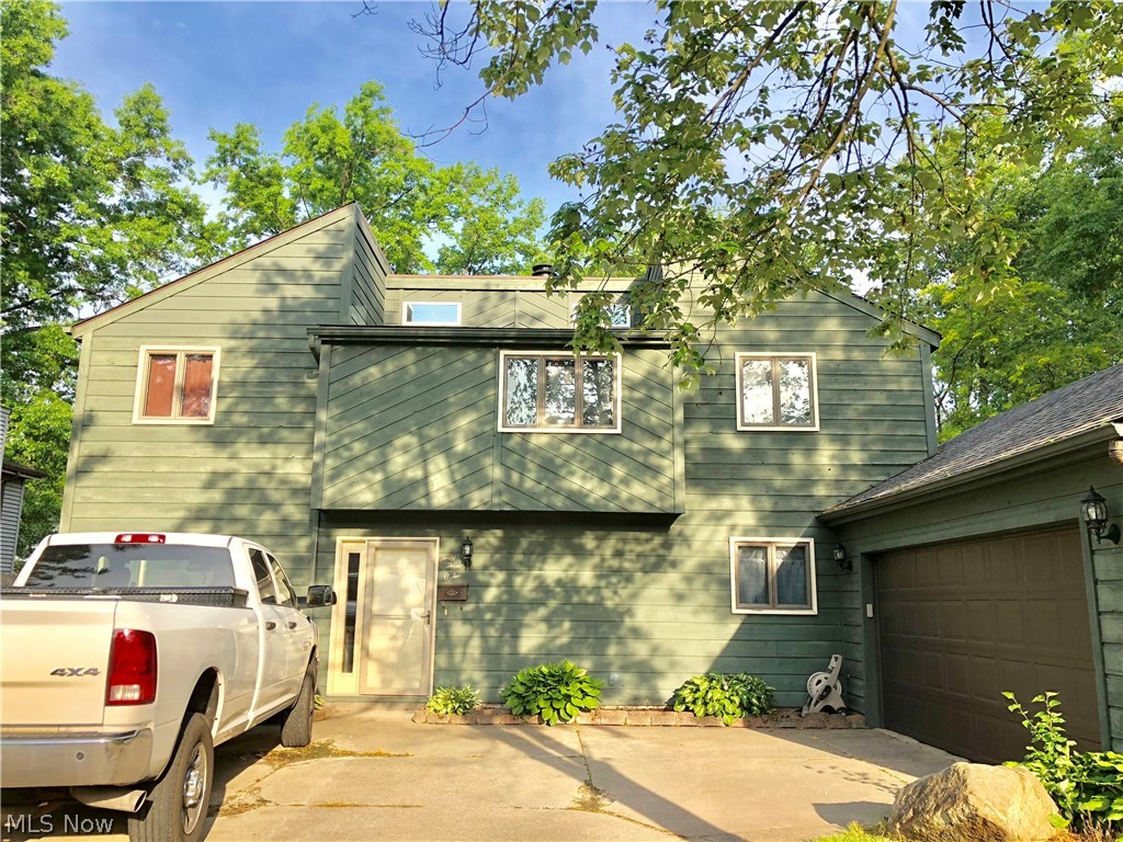 Hickory Hills - Residential