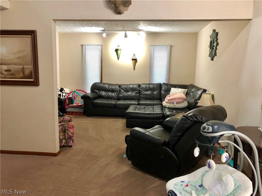 Hickory Hills - Residential