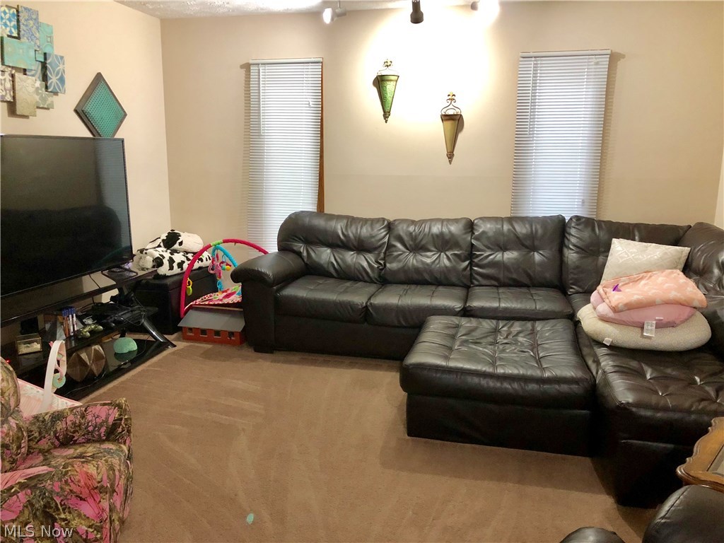 Hickory Hills - Residential