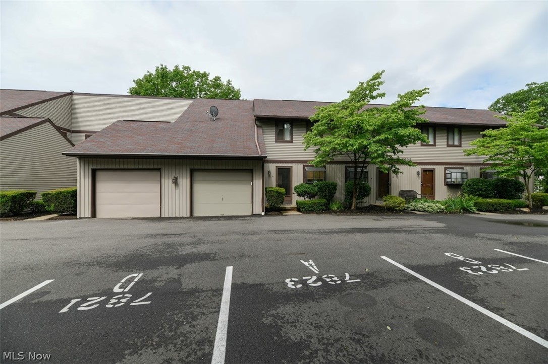 Hillsdale Ridge Condo - Residential
