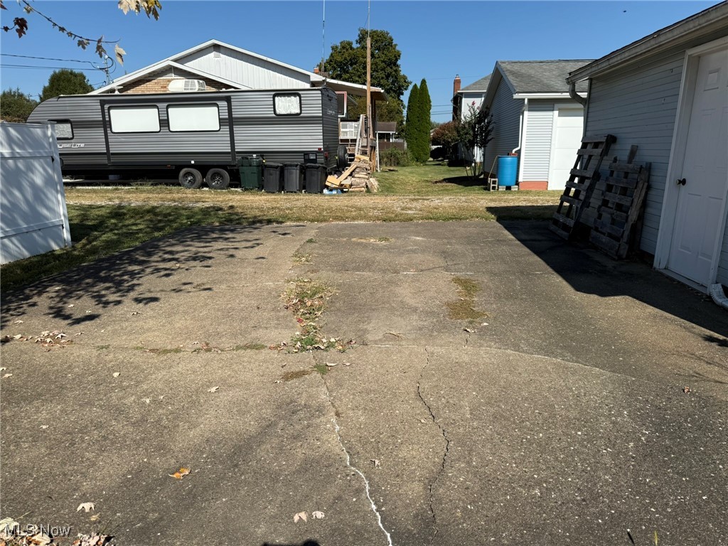 Glass Works Ad - Residential