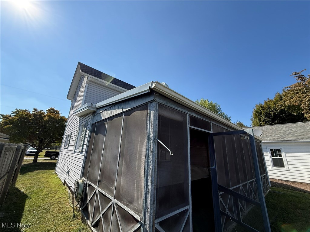 Glass Works Ad - Residential