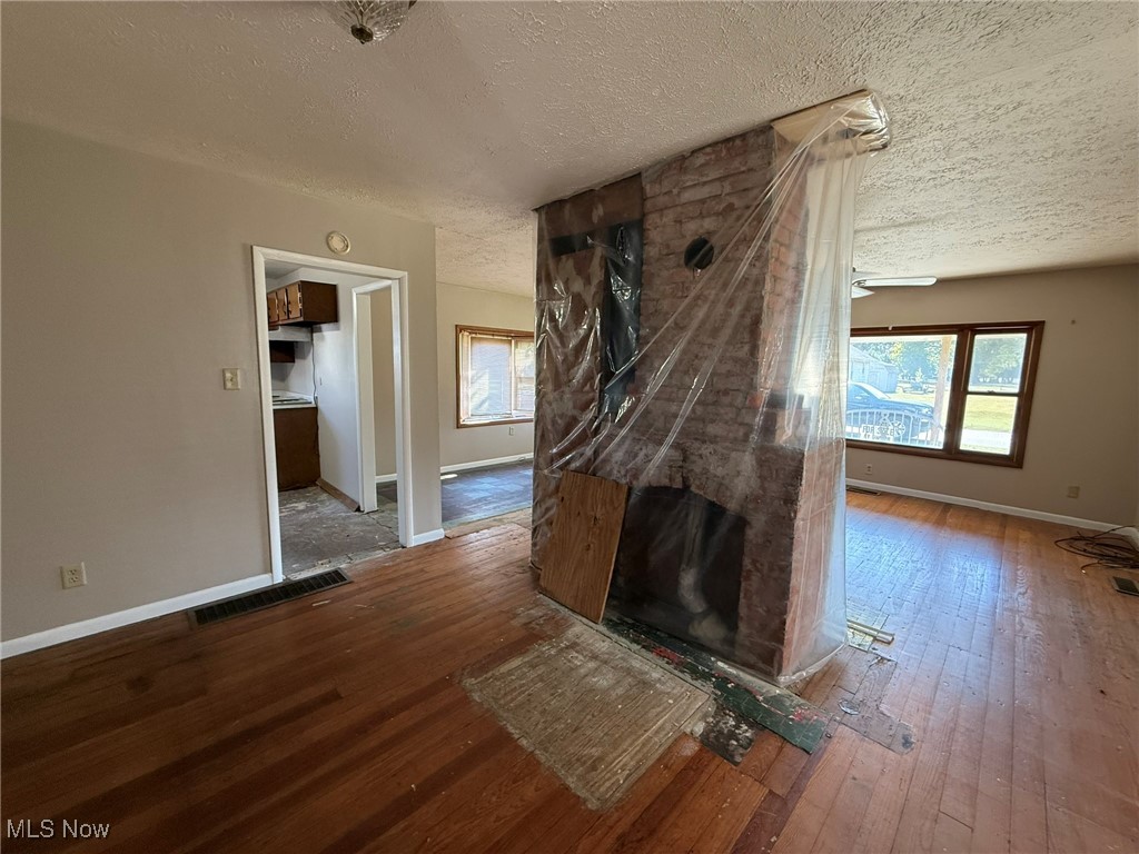 Glass Works Ad - Residential