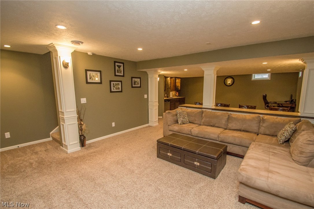 Oak Hollow - Residential