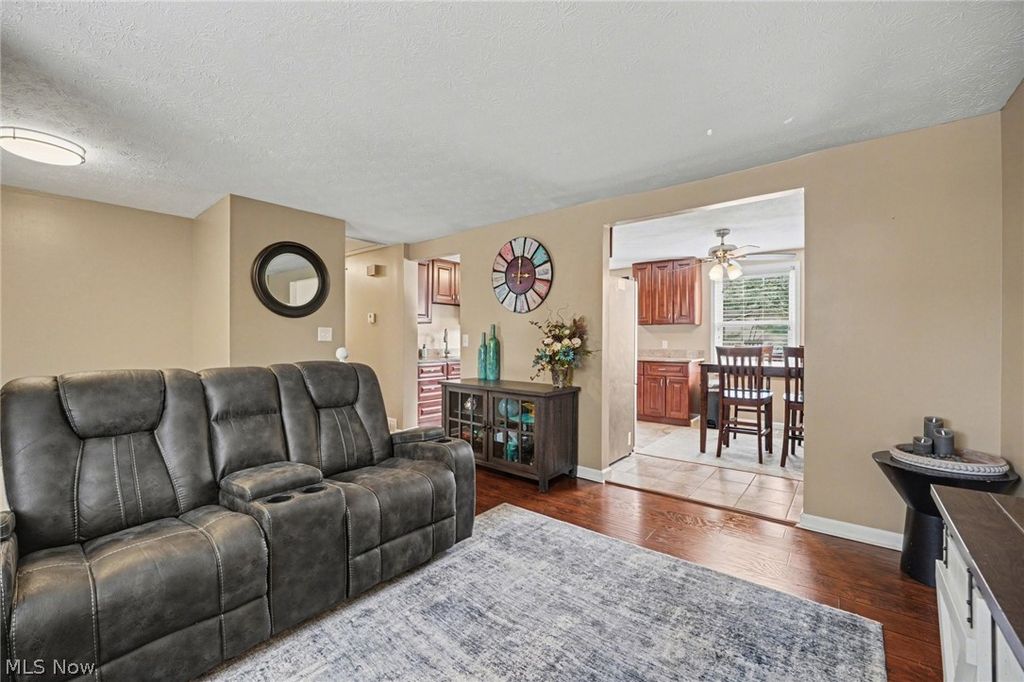 Photo of 3671 Windjammer Cove, Aurora, OH 44202 (MLS # 5199237)