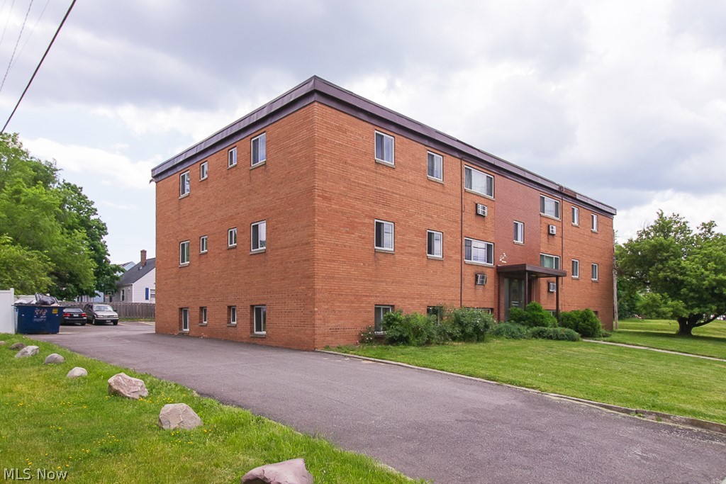 S H Kleinman Realty Companys - Residential Lease