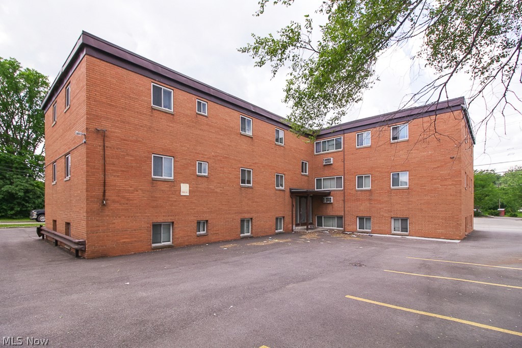 S H Kleinman Realty Companys - Residential Lease