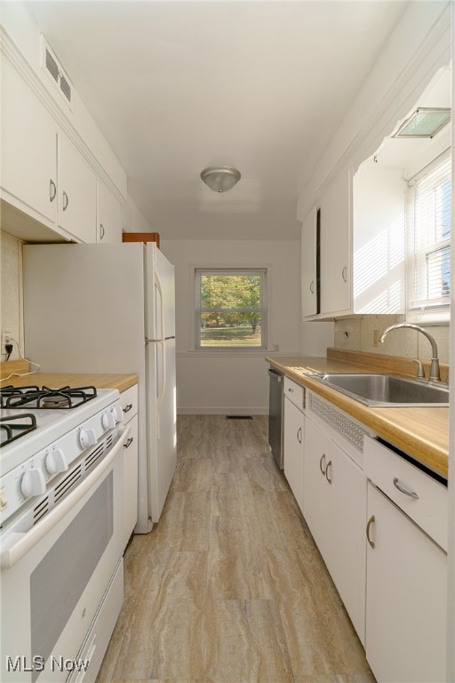 Sunshine Realty Inc 01 - Residential Lease