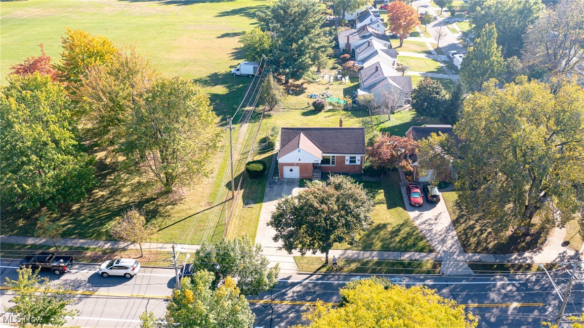 Sunshine Realty Inc 01 - Residential Lease