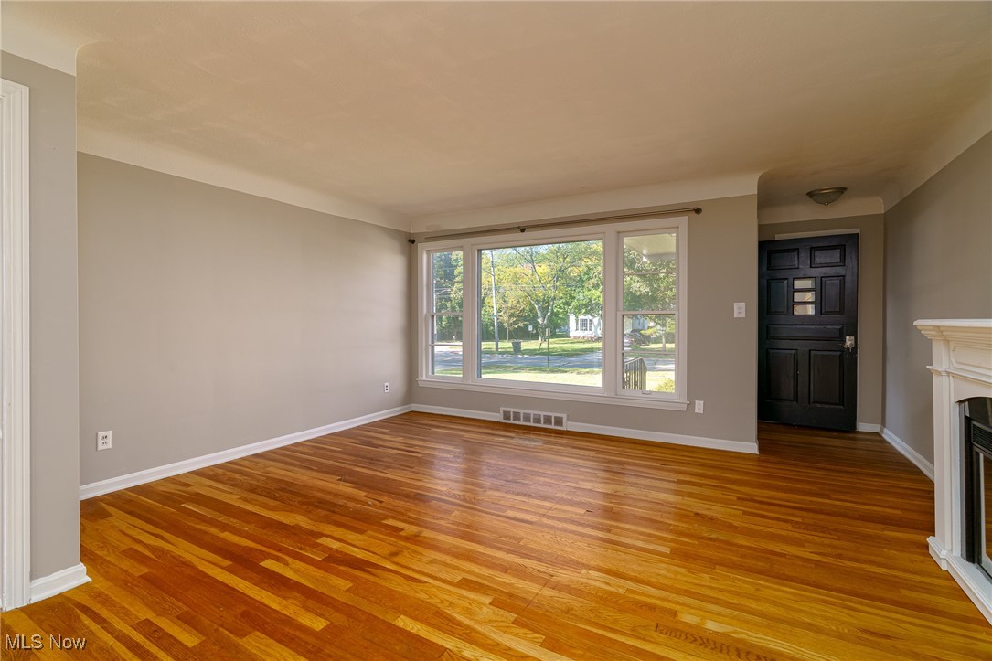 Sunshine Realty Inc 01 - Residential Lease