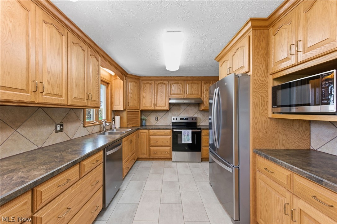 Crystal Shores - Residential